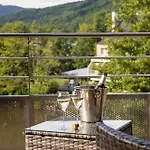 Les Rives Hotel