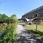 Les Rives Hotel