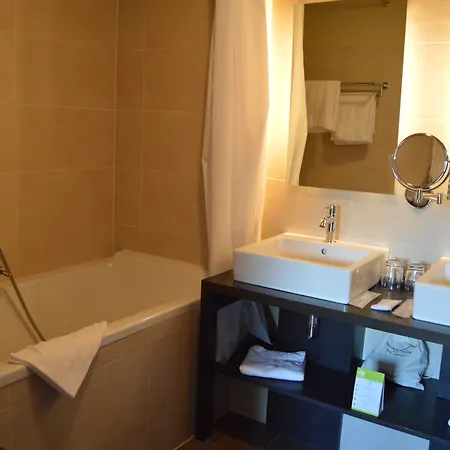 Les Rives Hotel