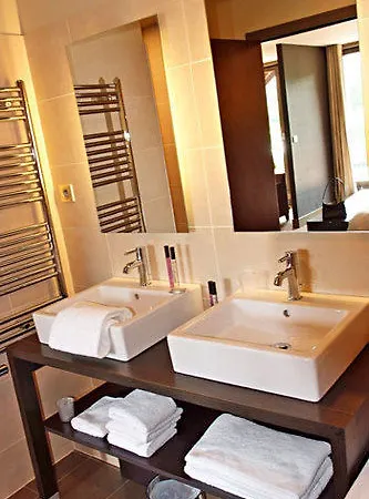 Les Rives Hotel